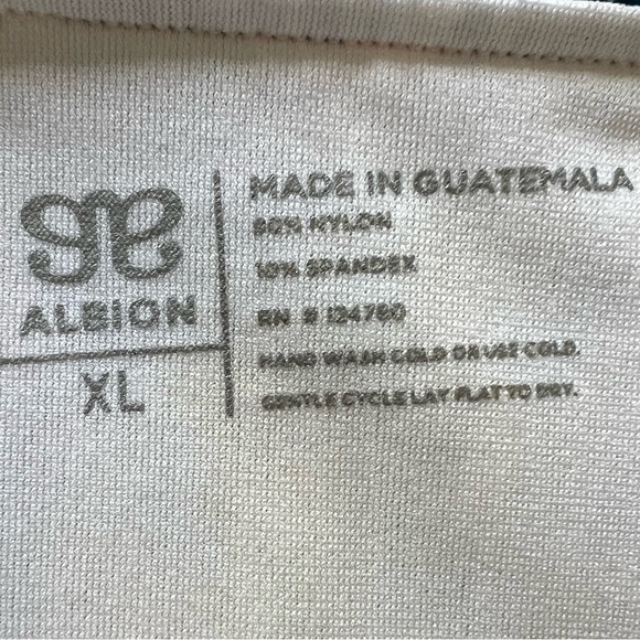 Albion Swim - Picture 3 of 5